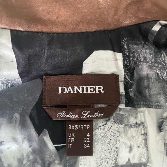 Danier Leather Jacket - Picture 5 of 8